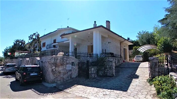 Appartamento con 6 locali in vendita in Fasano