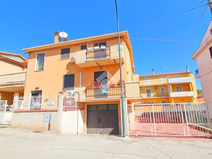 Casa con 11 locali in vendita in Via della Repubblica, Portocannone