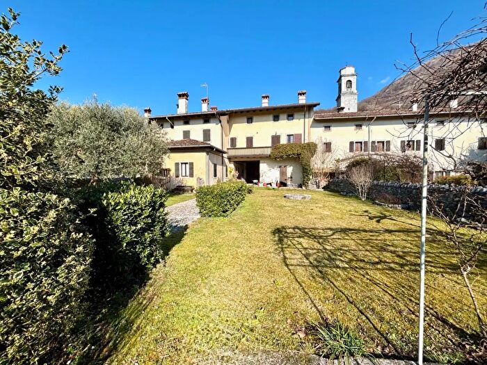 Casa trilocale in vendita in Travesio