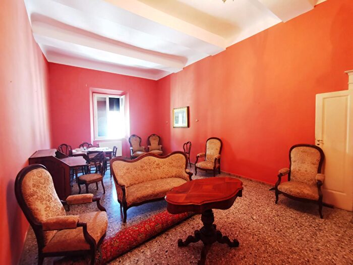 Appartamento con 5 locali in vendita in Ricasoli, Livorno