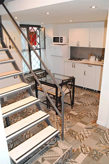 Appartamento quadrilocale in vendita in Via Luigi Capuana, Catania