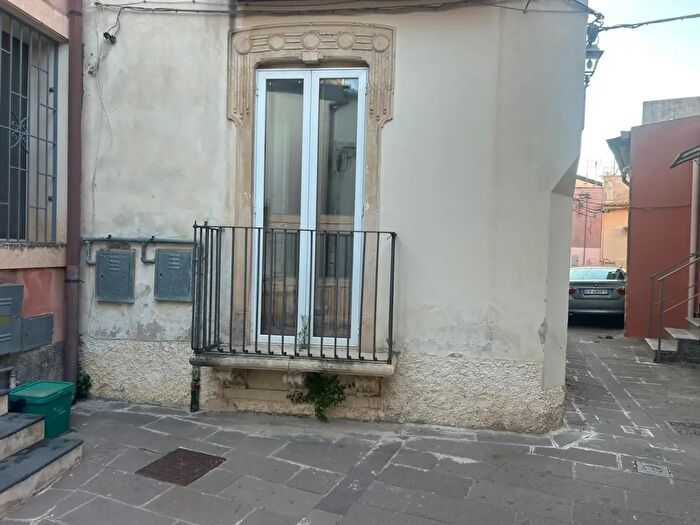 Appartamento trilocale in vendita in Melilli