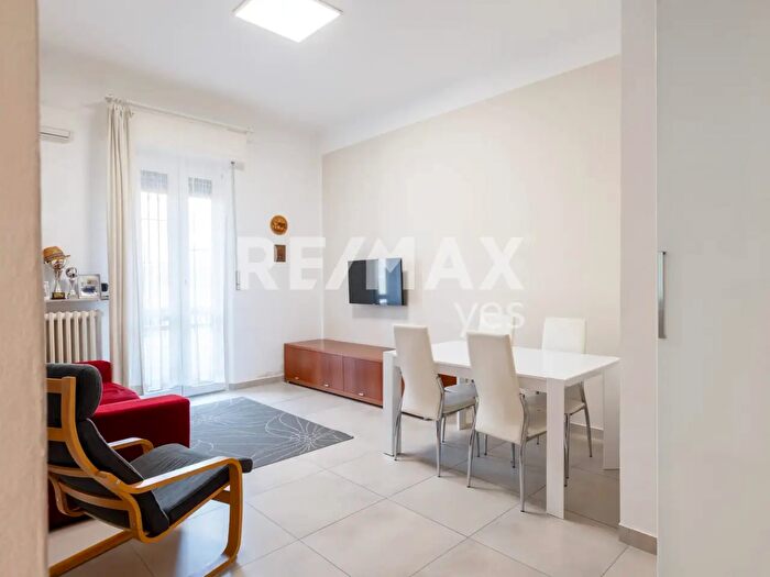 Appartamento trilocale in vendita in Viale Giuseppe Garibaldi, Varedo