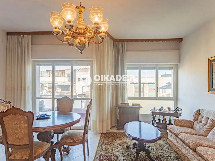 Appartamento con 6 locali in vendita in Via Monselice, Cagliari