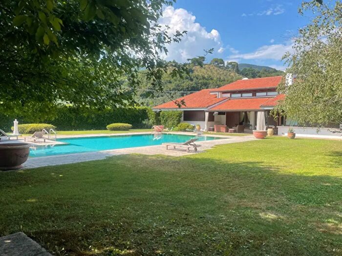 Casa con 6 locali in vendita in Viale Asiago, Bassano Del Grappa