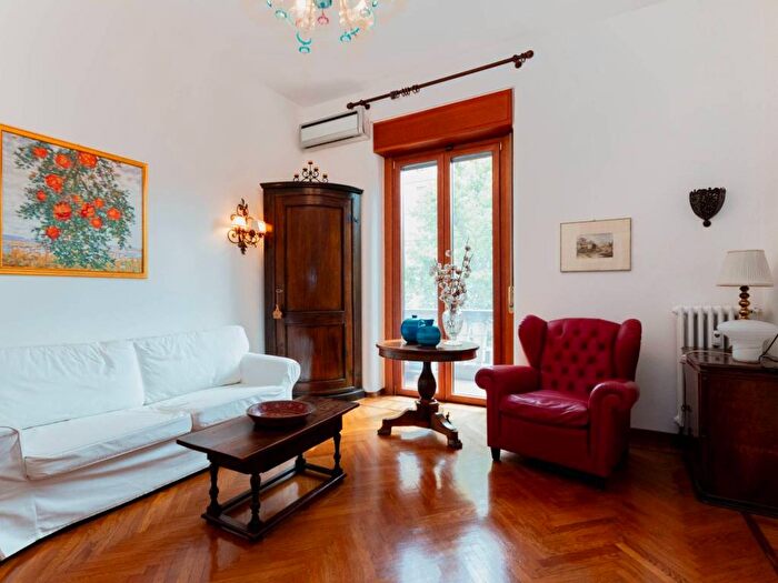 Appartamento quadrilocale in affitto in Viale Giustiniano, Morgagni, Milano