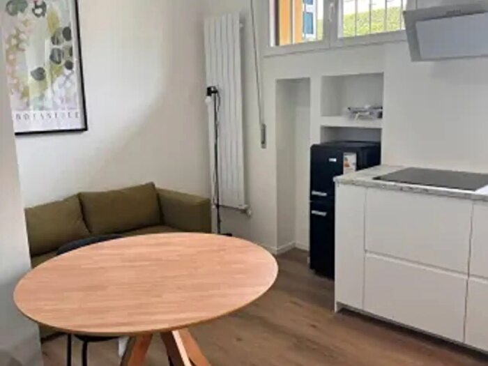 Appartamento monolocale in vendita in Via Volvinio Mila, Milano