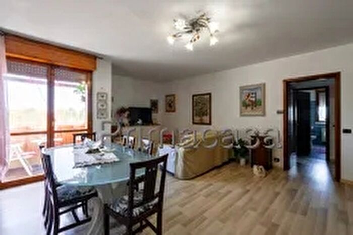 Appartamento con 5 locali in vendita in Via Atene, Carpi