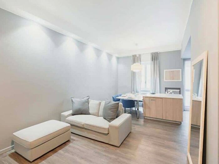 Appartamento trilocale in affitto in Via Giuseppe Biancardi, Monte Rosa Lotto, Milano