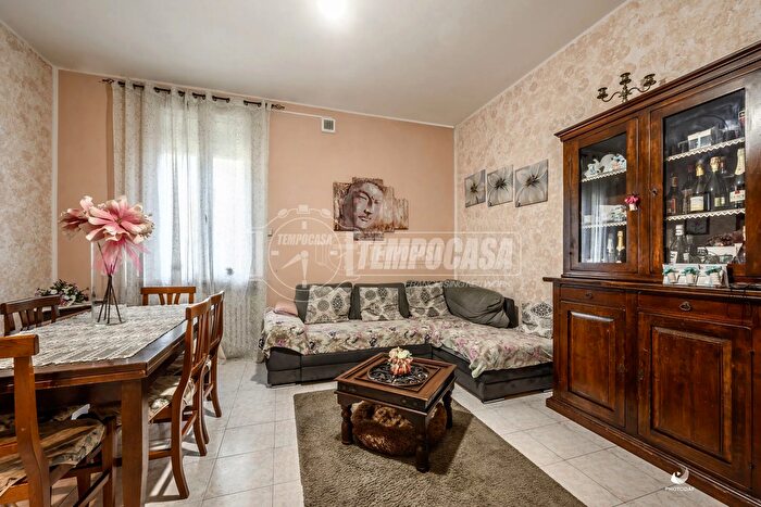 Appartamento trilocale in vendita in Via Papa Giovanni XXIII, Soliera