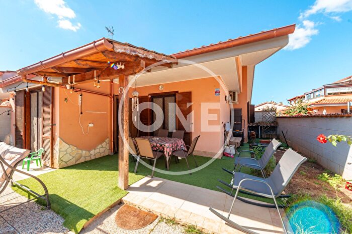 Casa quadrilocale in vendita in Via Pleiadi, Ardea