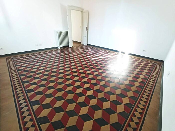 Appartamento trilocale in affitto in Via Eugenio Villoresi, Navigli Darsena, Milano