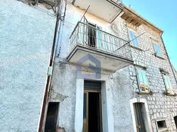 Casa con 5 locali in vendita in Via Roma, Roio Del Sangro