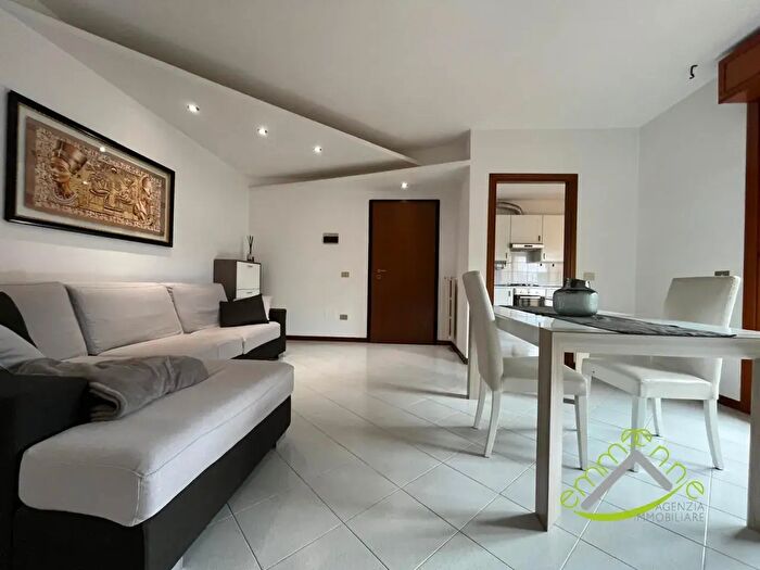 Appartamento quadrilocale in affitto in Via Pisa, Camponogara