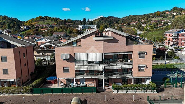 Appartamento con 5 locali in vendita in Via Risorgimento, Manta