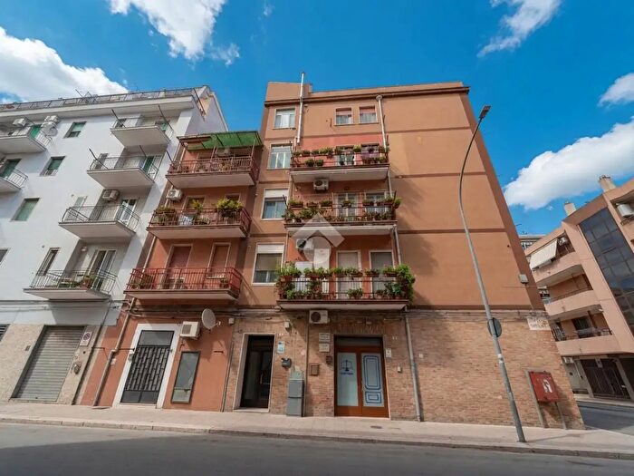 Appartamento trilocale in vendita in Via Bengasi, Foggia