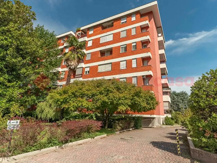 Appartamento bilocale in vendita in Via Ovada, Milano