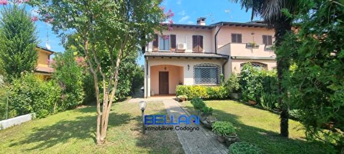 Casa quadrilocale in vendita in Via Gioacchino Rossini, San Fiorano