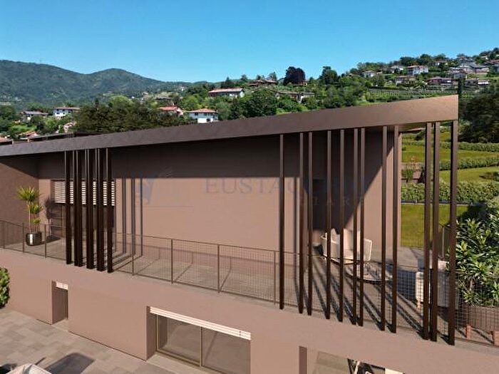 Appartamento quadrilocale in vendita in Via Libertà, Ponteranica