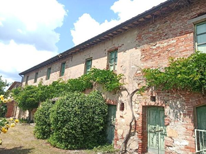 Casa quadrilocale in vendita in Castiglione Del Lago
