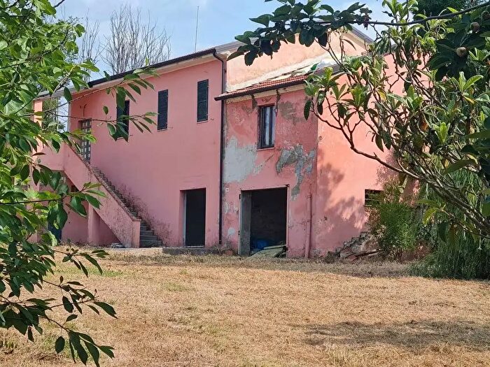 Casa con 5 locali in vendita in Ancona