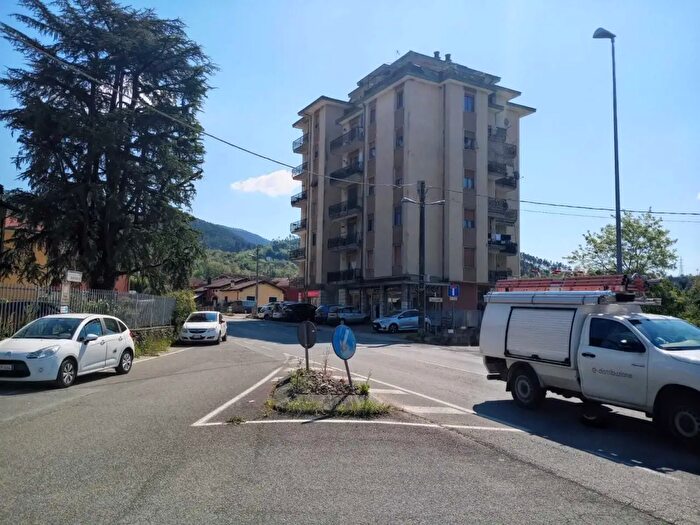 Appartamento con 7 locali in vendita in Via Bertucci, Brugnato