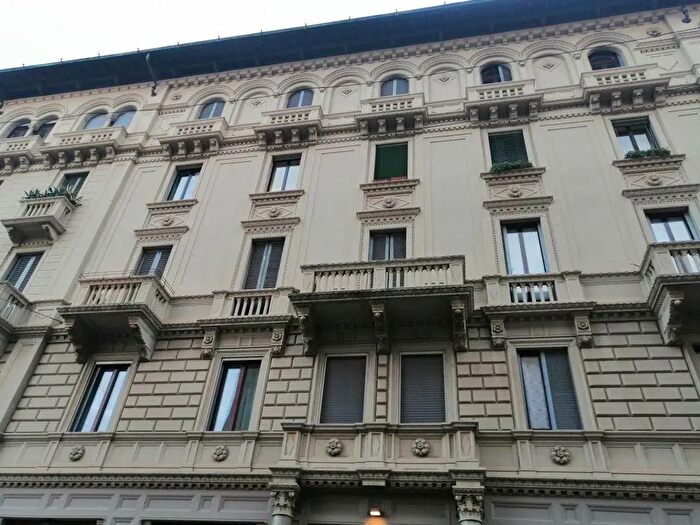 Appartamento trilocale in affitto in Trincea delle Frasche, Milano