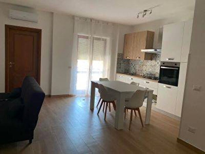 Appartamento quadrilocale in affitto in Via Vasco De Gama, Catanzaro Lido, Catanzaro