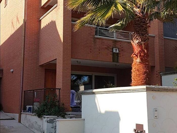 Casa con 5 locali in affitto in Strada Comunale Case dAgnese, Montesilvano Colle, Montesilvano