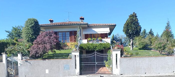 Casa con 9 locali in vendita in Barberino Di Mugello