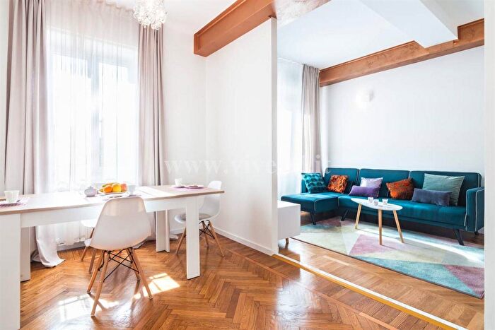 Appartamento quadrilocale in affitto in Via Felice Casati, Milano