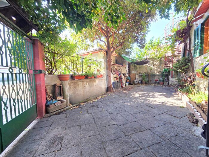 Appartamento bilocale in vendita in Via Carlo Verre, Casoria