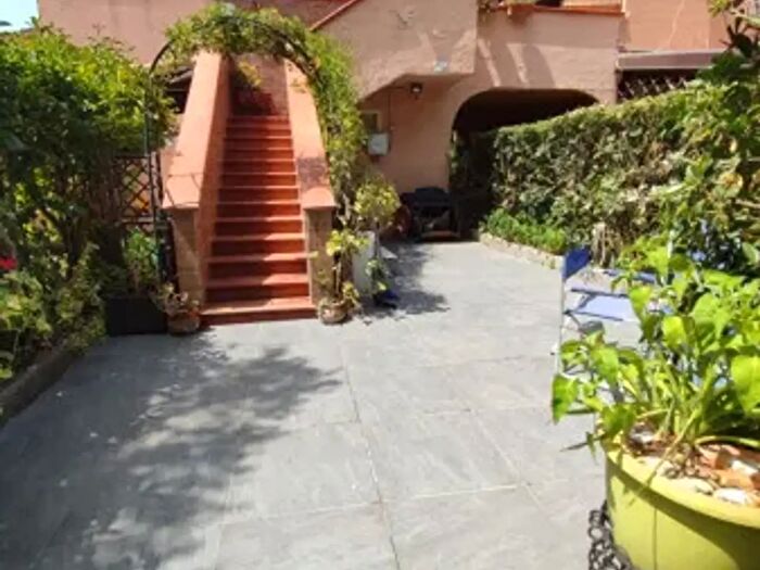 Casa quadrilocale in vendita in Contrada Buonfornello, Termini Imerese