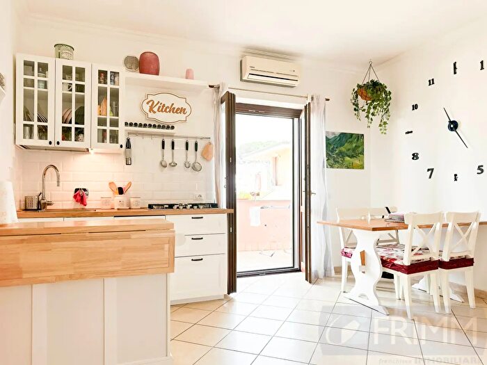 Appartamento trilocale in vendita in Via Ancona, Pomezia