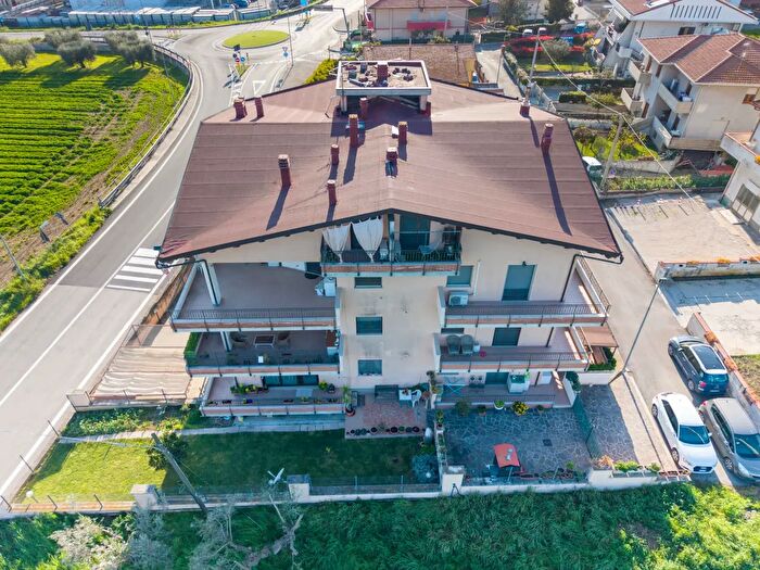 Appartamento trilocale in vendita in Via Monti della Laga, Morro DOro