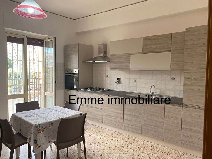 Appartamento con 5 locali in affitto in Viale Principe Umberto, Principe Umberto, Messina