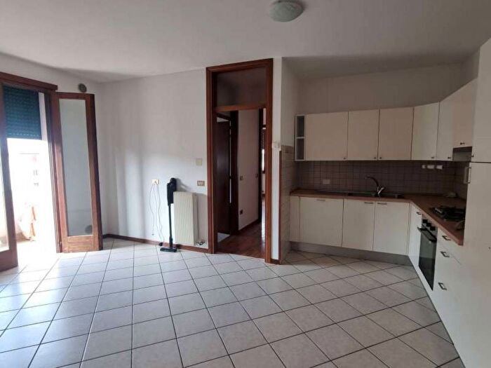 Appartamento trilocale in affitto in Via Antonio Vivaldi, Centro, Bassano del Grappa