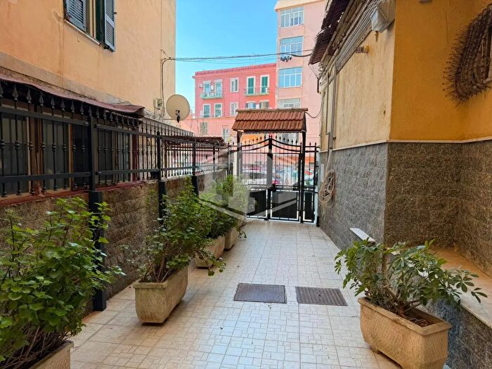 Appartamento trilocale in vendita in Via Amedeo Maiuri, Napoli