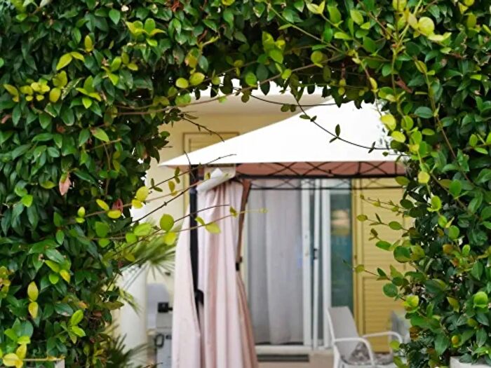 Appartamento trilocale in vendita in Via Taverna, Ravenna