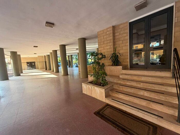 Appartamento trilocale in affitto in Via San Tommaso d'Aquino, Poggiofranco, Bari