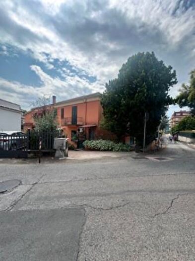 Casa con 5 locali in vendita in Via Martiri Ungheresi, Alatri