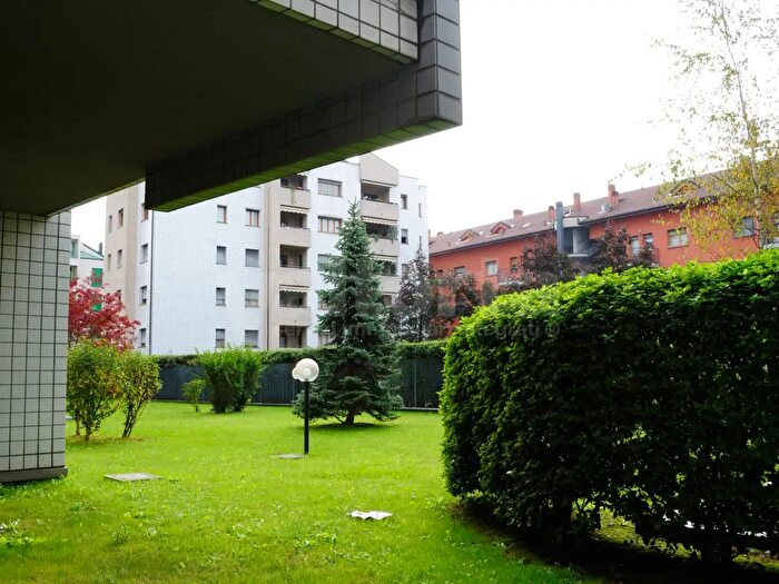 Appartamento quadrilocale in affitto in Via Pacinotti, Monza