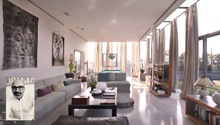 Appartamento con 8 locali in vendita in Via Cascia Milano, Milano