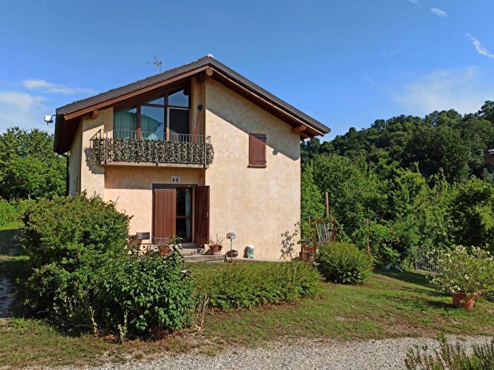 Casa quadrilocale in affitto in Cascina Spinosa Alta, Ottiglio