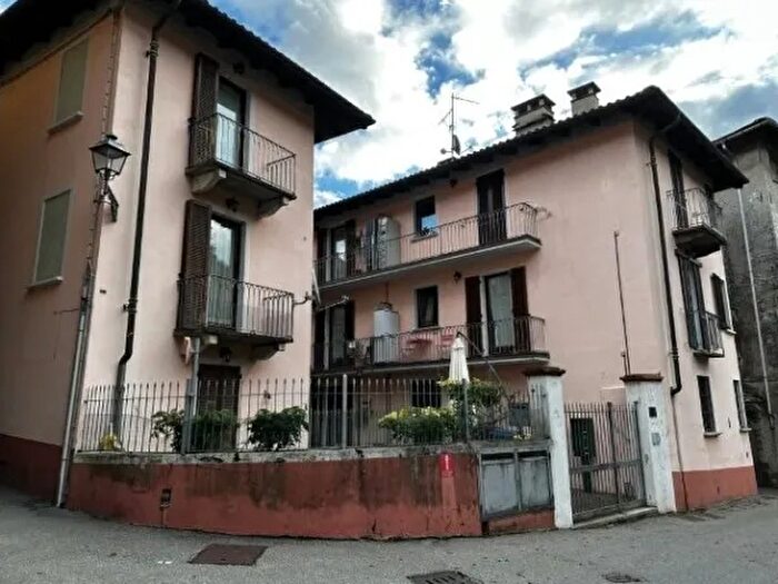 Appartamento bilocale in vendita in Via Don Giovanni Bosco Pian del Buco Crevola Sesia Varallo Cellio con Breia Vercelli Piemonte Italia, Varallo