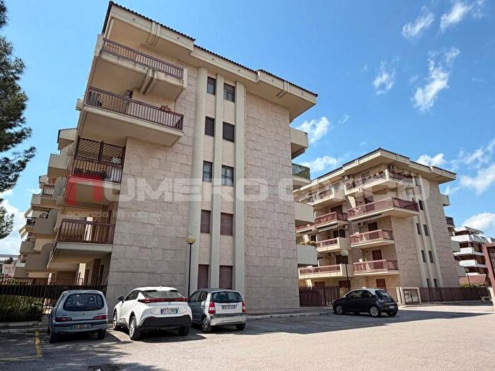 Appartamento trilocale in affitto in Via Antonio Gramsci, Vigili del Fuoco, Foggia