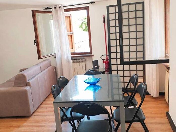 Appartamento quadrilocale in affitto in vicolo Crocioni, Centro Storico, Verona