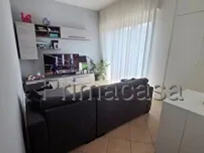 Appartamento trilocale in vendita in Via Leonardo da Vinci, Verona