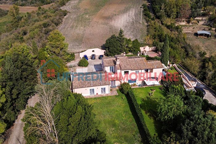 Appartamento trilocale in vendita in Via Aurelia, Roma