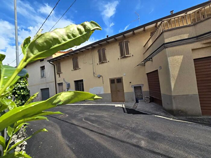 Appartamento trilocale in vendita in Via Giovanni Boccaccio, Torgiano